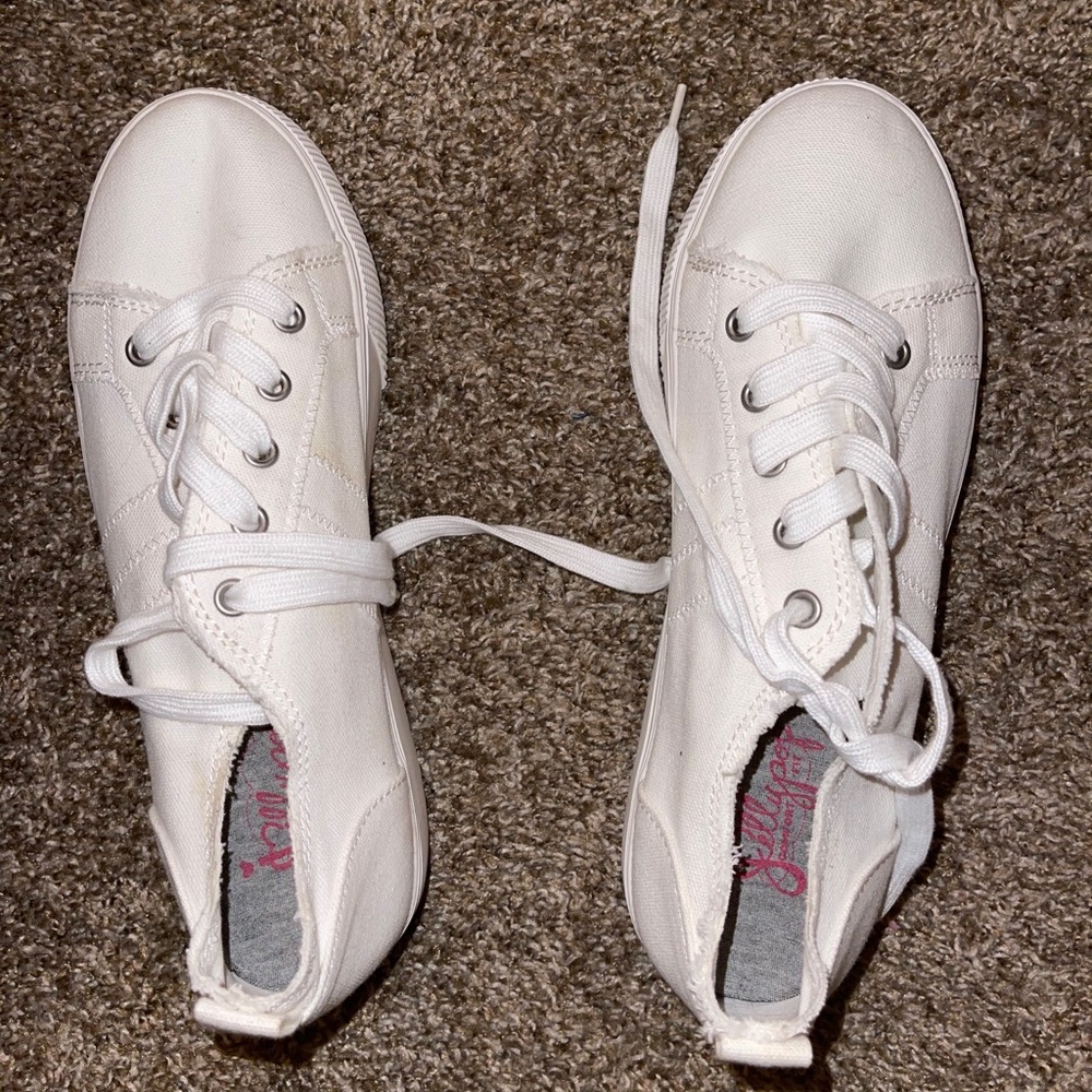 White platform sneakers